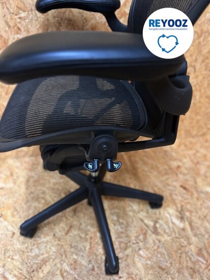 Herman Miller Mirra A - grijs - tweedehands