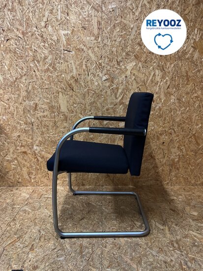 Vitra Viasoft design sledestoel - donkerblauw