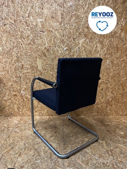 Vitra Viasoft design sledestoel - donkerblauw