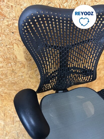 Herman Miller Mirra - antraciet - tweedehands