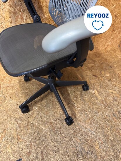 Herman Miller Mirra - grijs - tweedehands